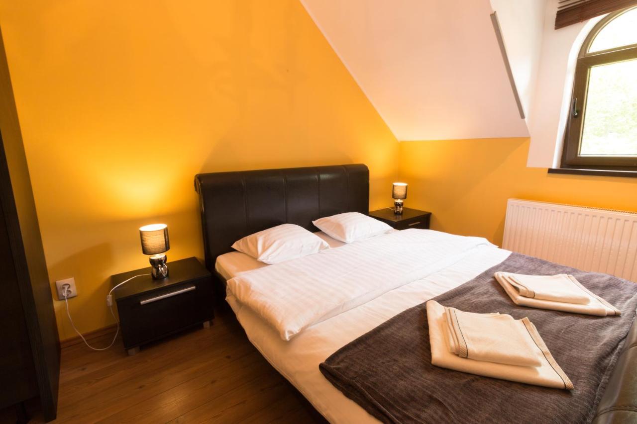 Downtown Park Loft Appartement Sinaia Buitenkant foto