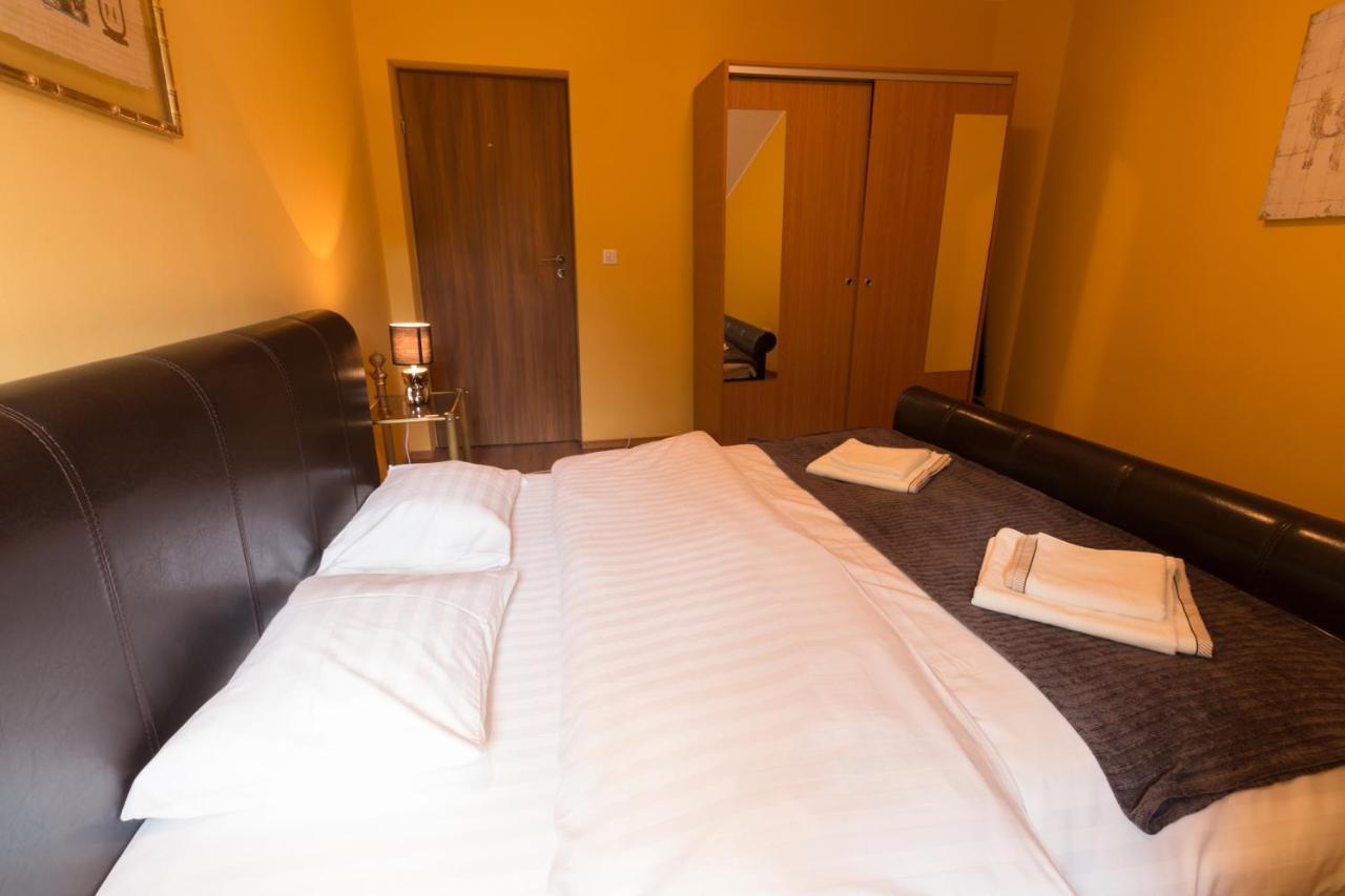 Downtown Park Loft Appartement Sinaia Buitenkant foto