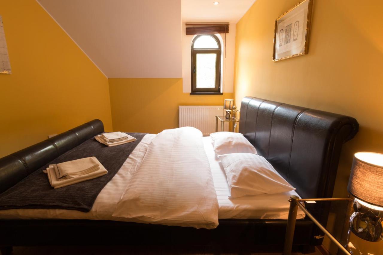 Downtown Park Loft Appartement Sinaia Buitenkant foto